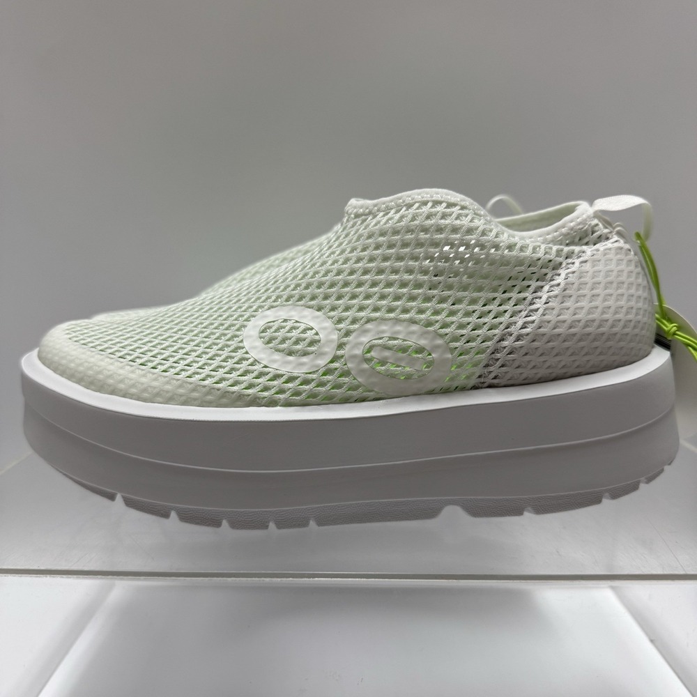 Brand New OOFOS OOmega Chukka Recovery White Slip On Shoes Women's Size 6.5 - Picture 1 of 9